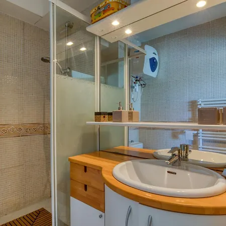 Apartment Bord De *
